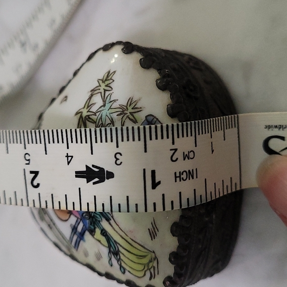 Small heart shaped oriental trinket box - Picture 6 of 7